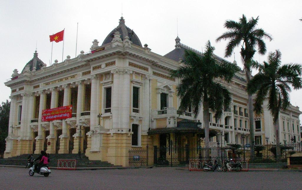 Elly Hotel Hanoi Exteriör bild